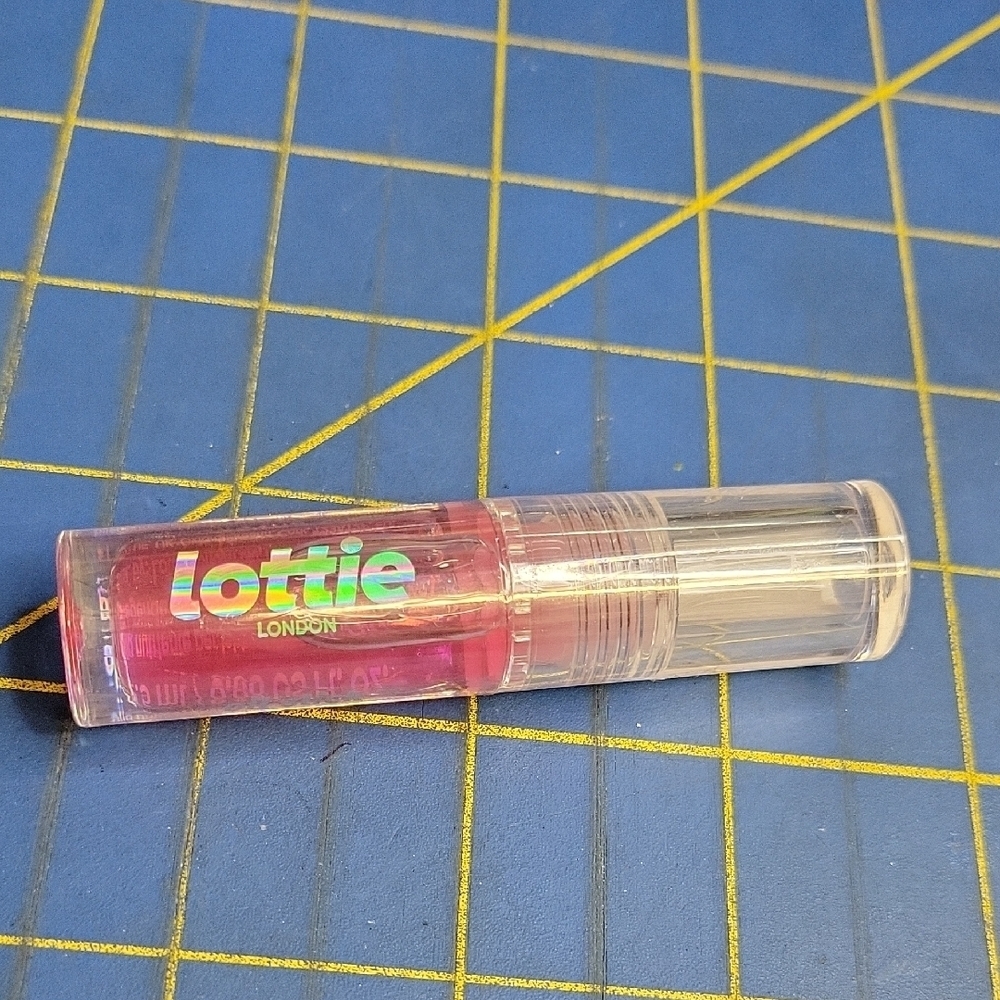 Lottie London Extra Cherries Oil Slick Lip LSOM002 - 2.ML NEW